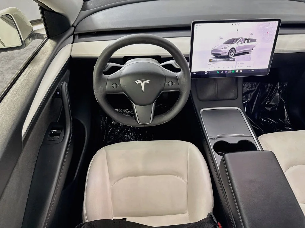 Used 2023 White Tesla Long Range image 23