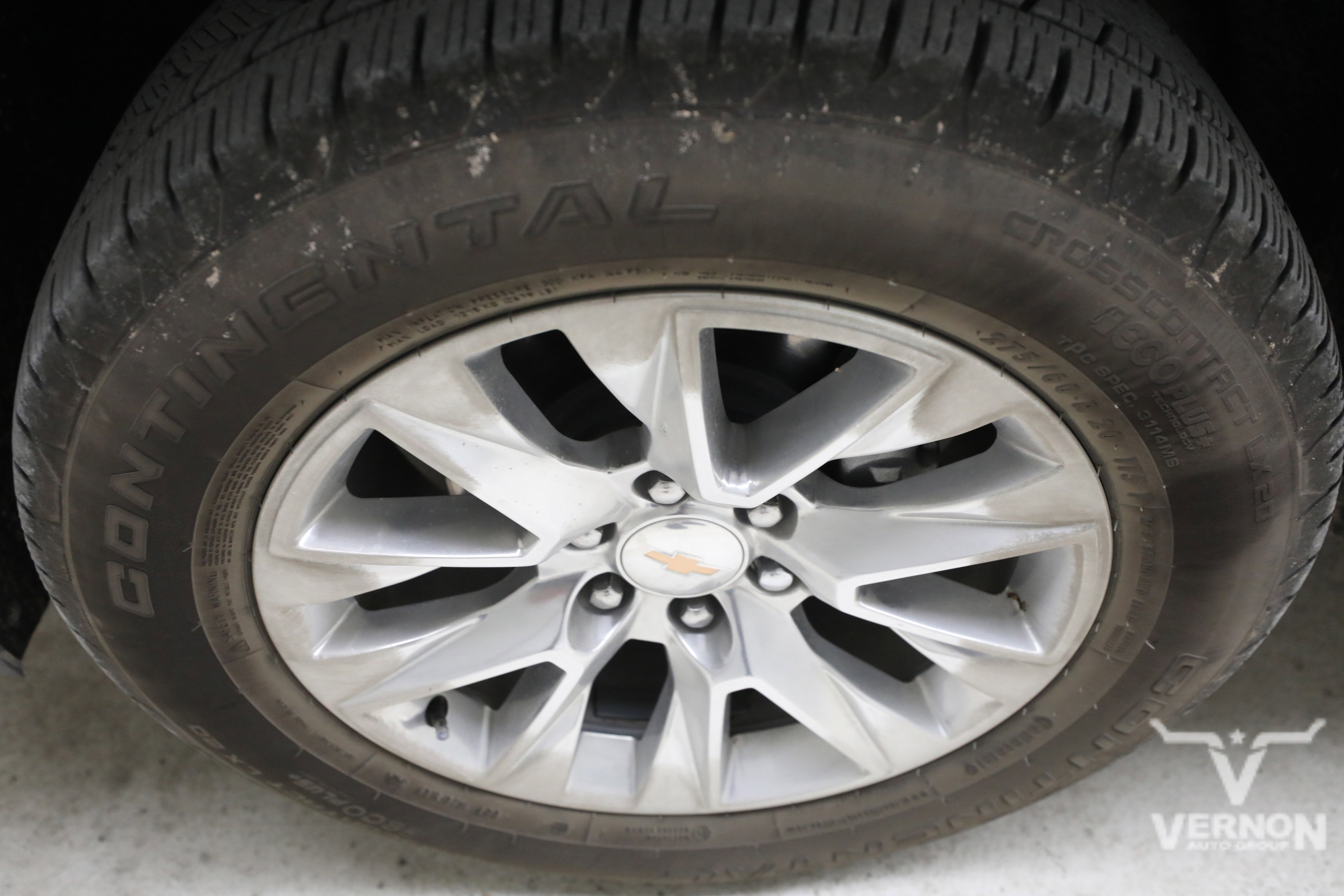 Used 2024 Dark Ash Metallic Chevrolet Y image 10