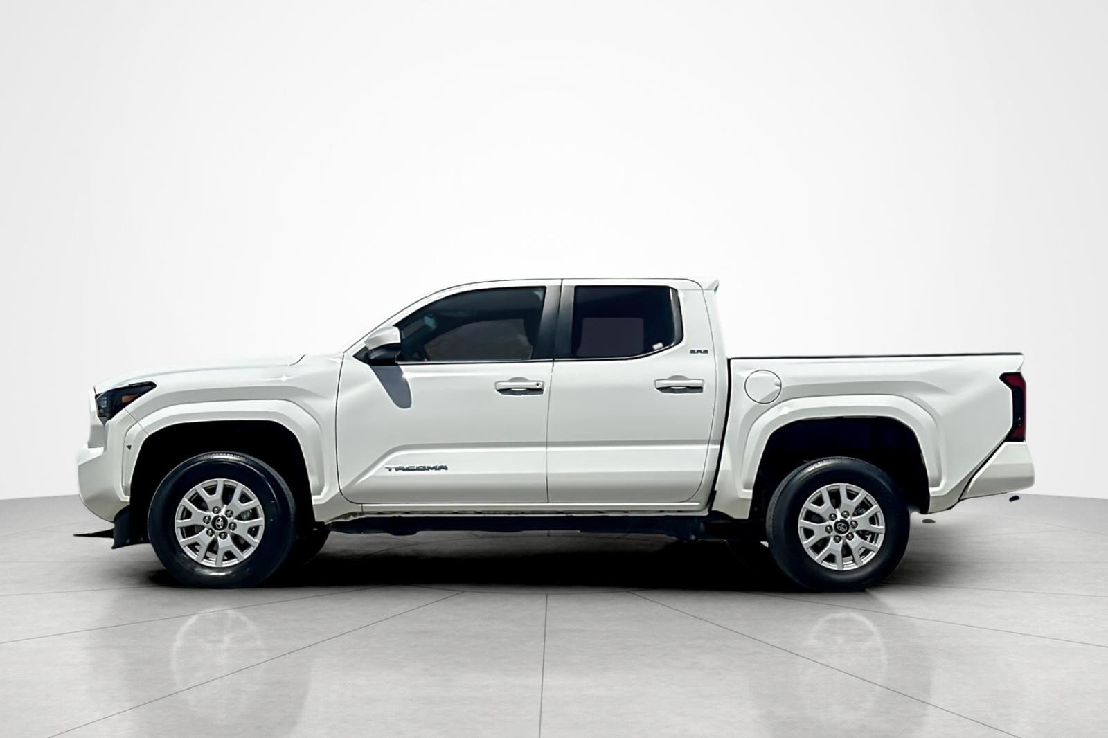 Certified Used 2024 Ice Cap Toyota SR5 image 2