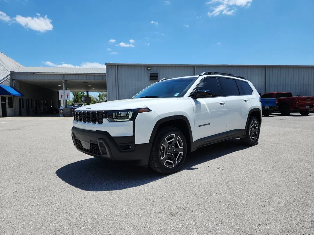 New 2026 Bright White Clear-Coat Exterior Paint Jeep Limited image 2