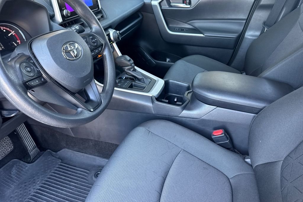 Used 2025 White Toyota XLE image 12