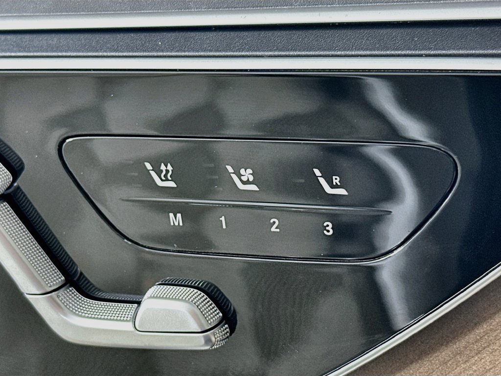 New 2027 Blue Mercedes-Benz S 580 image 20