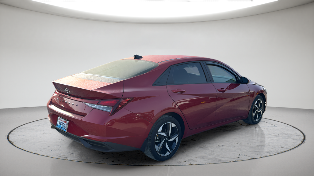 Used 2023 Red Hyundai SEL image 5