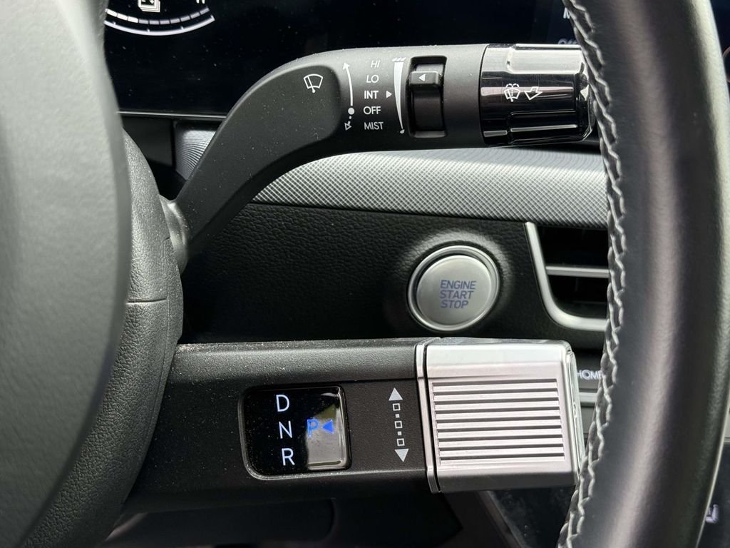 Certified Used 2025 White Hyundai SEL image 25
