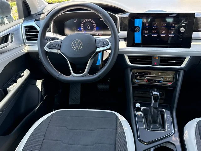New 2026 Platinum Gray Metallic Volkswagen 1.5T SE image 28