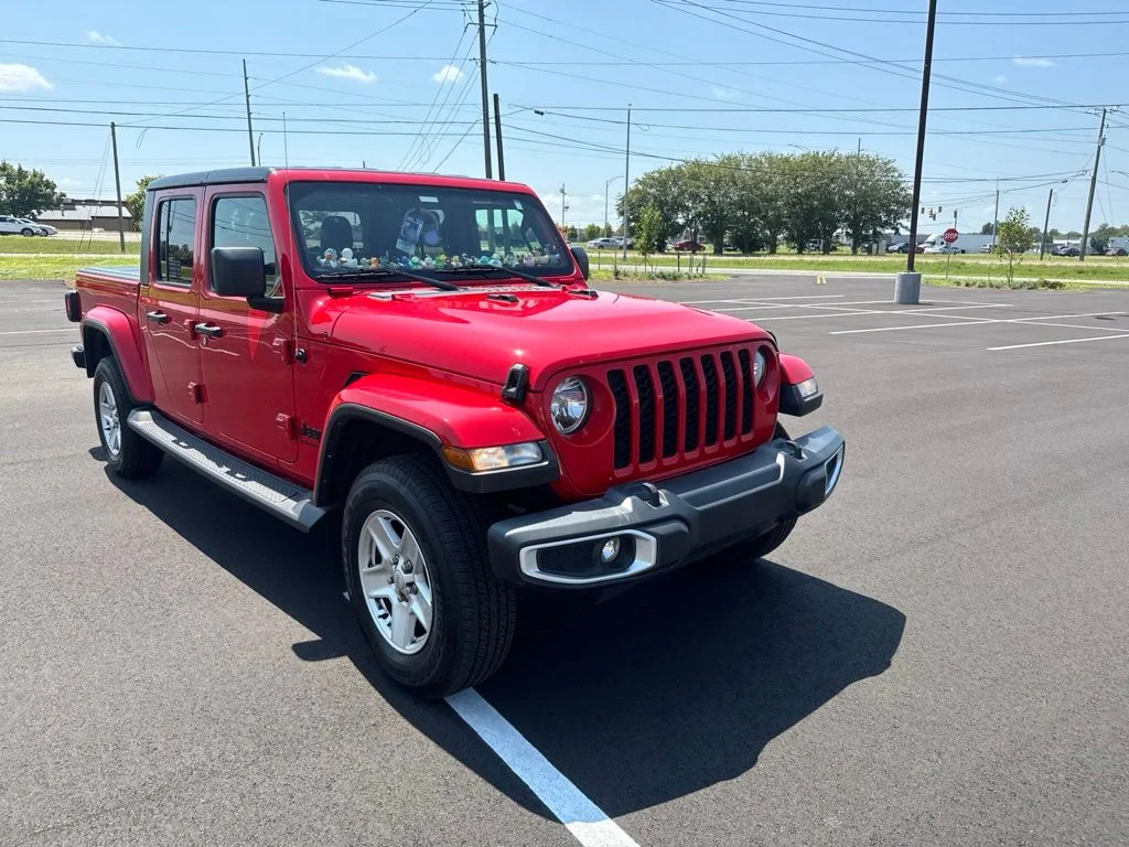 Used 2023 Red Jeep Sport S image 1