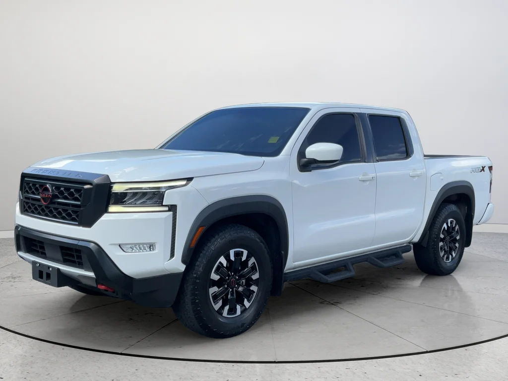 Used 2023 White Nissan PRO-X image 5
