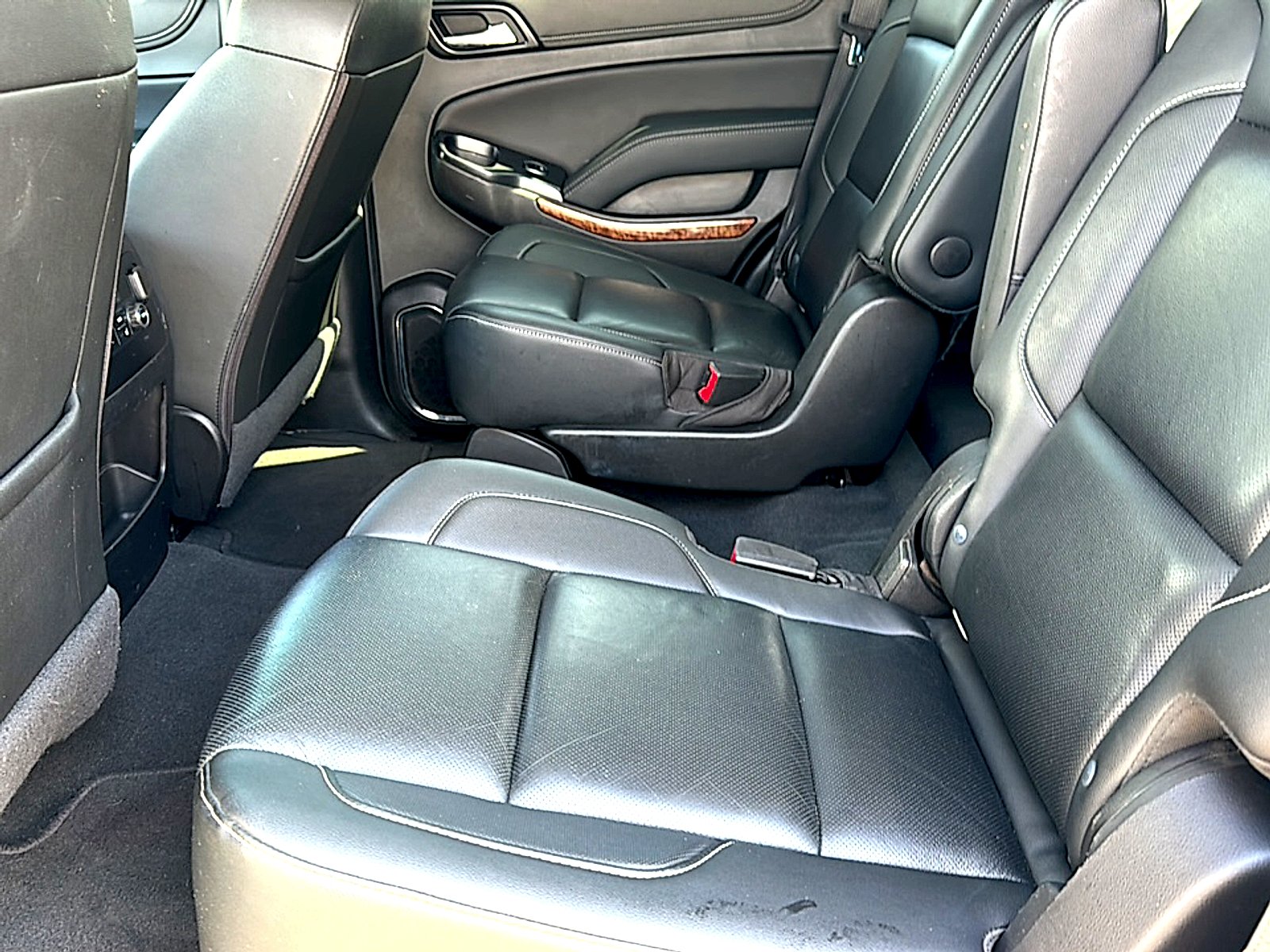 Used 2020 Summit White Chevrolet 2WD Premier image 18