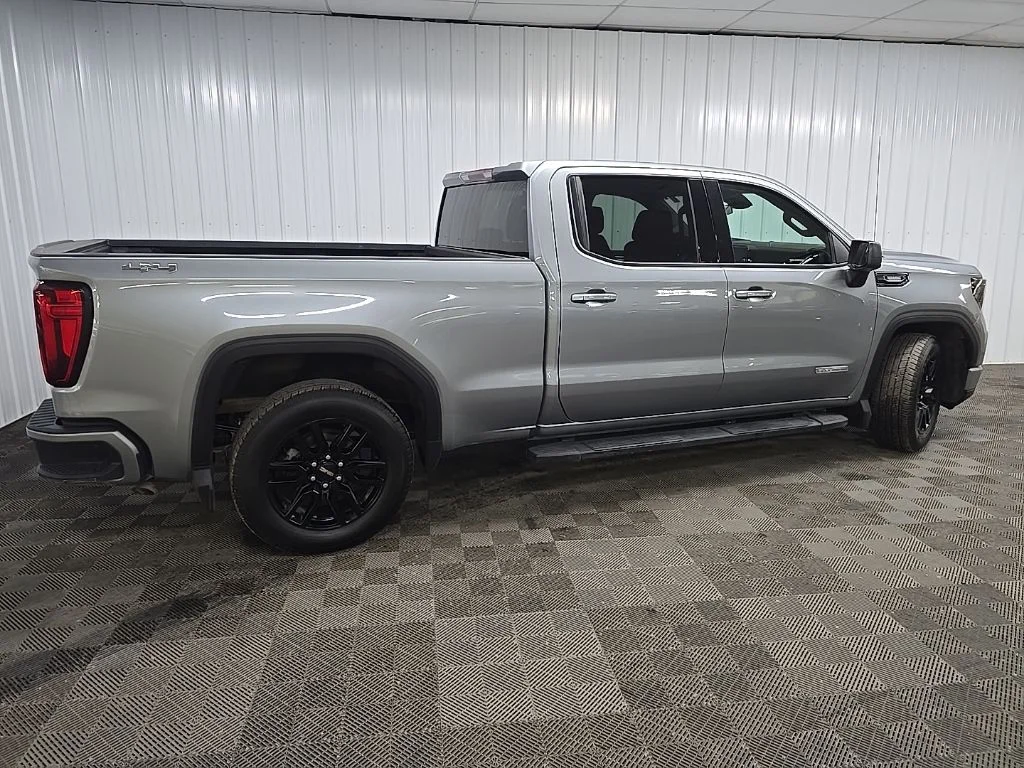 Used 2024 Silver GMC Elevation image 3