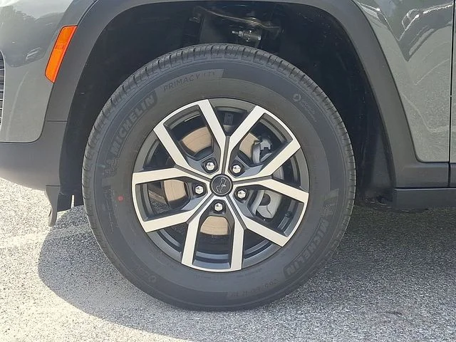 New 2027 Gray Jeep Laredo X image 6