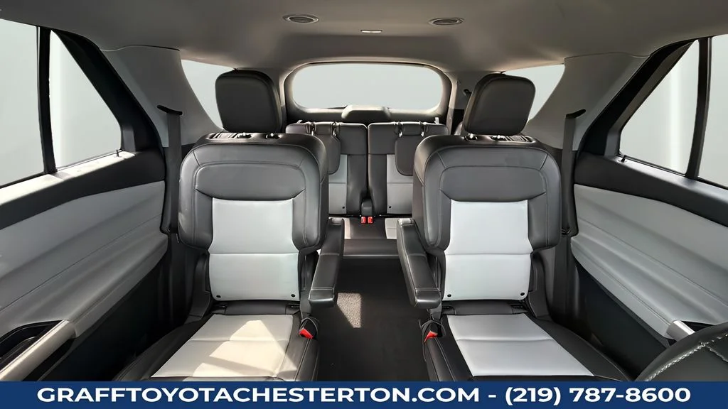Used 2023 Gray Ford XLT image 24
