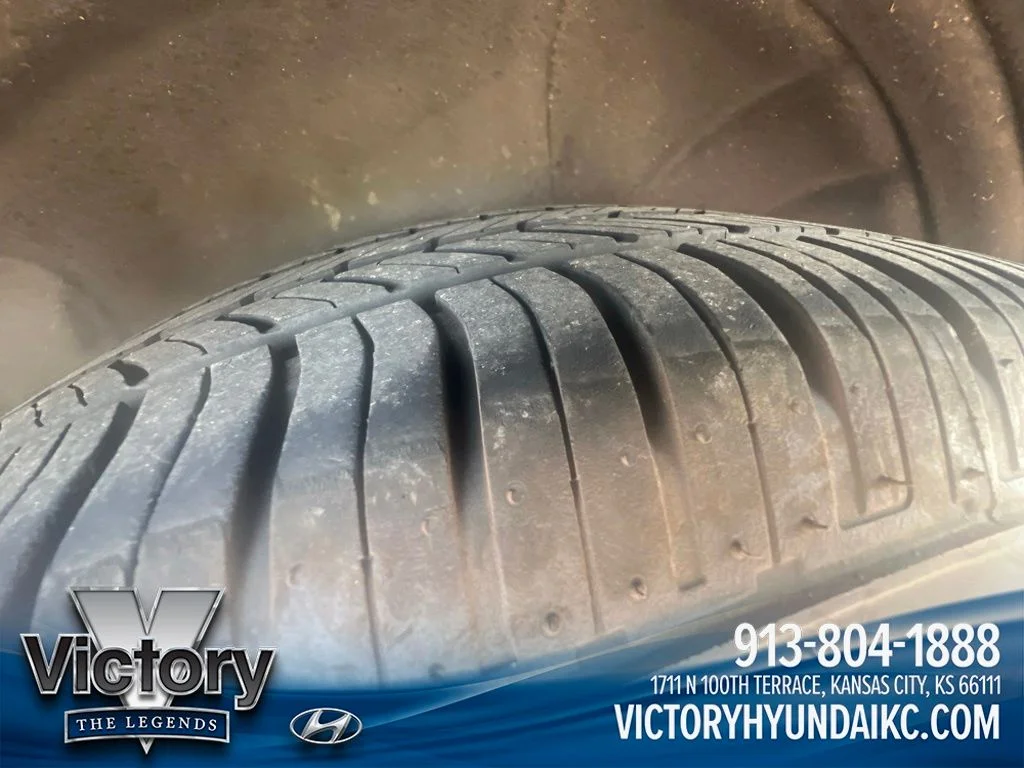 Used 2017 Silver Hyundai 2.4 Base image 13