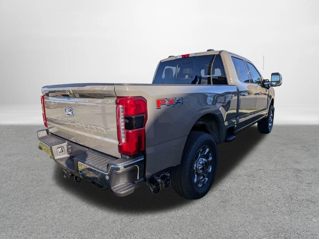 New 2027 Marsh Gray Metallic Ford F-250® Lariat® image 2