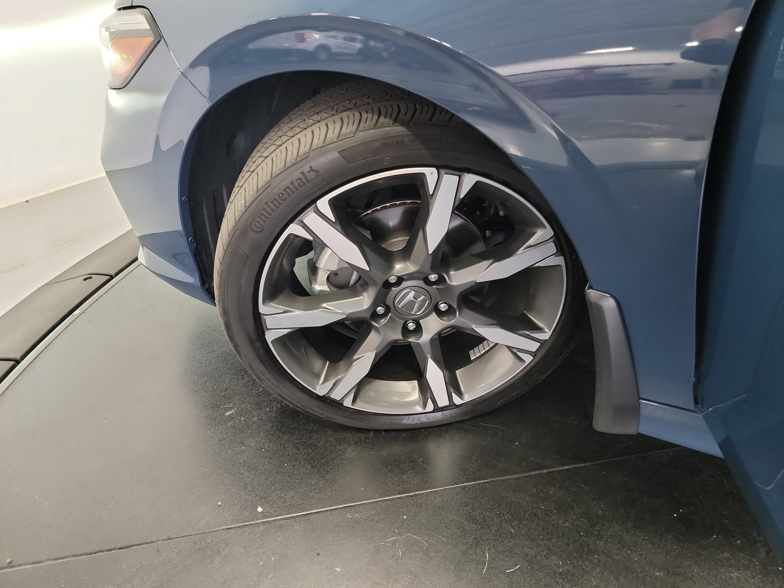 2025 Honda Civic Sport Touring - Photo 30