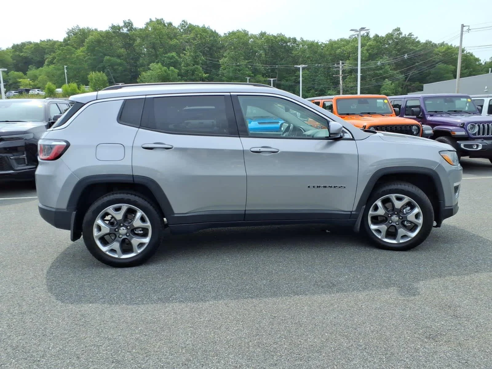 Certified Used 2019 Billet Silver Metallic Clearcoat Jeep Limited image 6
