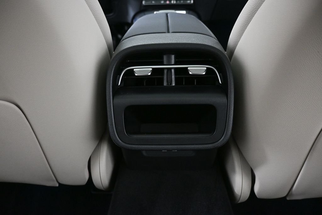 New 2026 Polar White Mercedes-Benz E 450 image 17