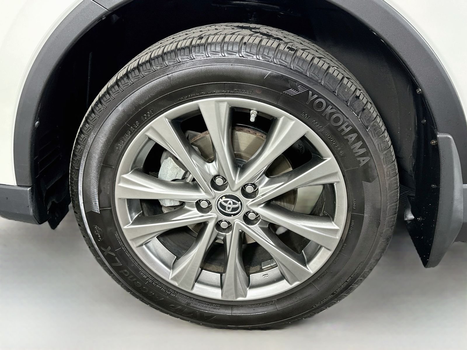 Used 2016 Blizzard Pearl Toyota Limited image 31