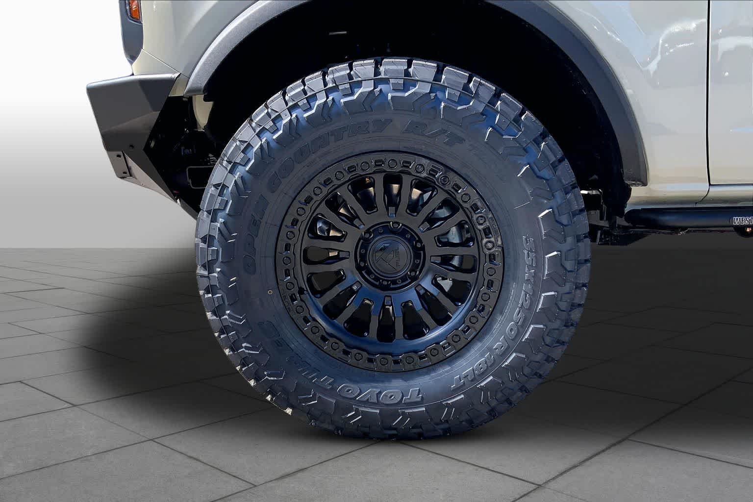 New 2026 Desert Sand Ford Badlands® image 8
