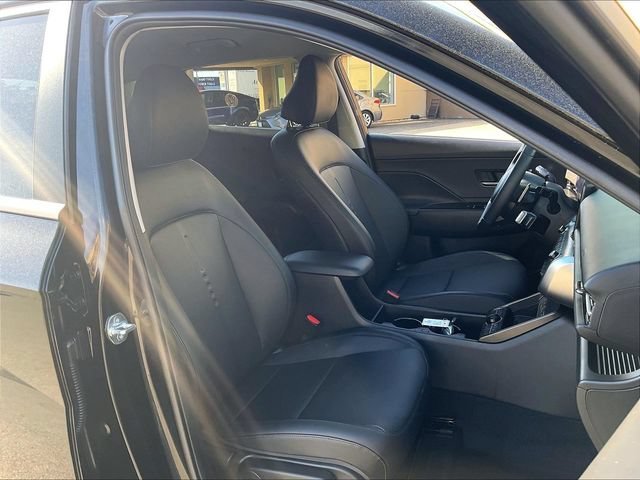 Used 2026 Abyss Black Hyundai SEL Premium image 11