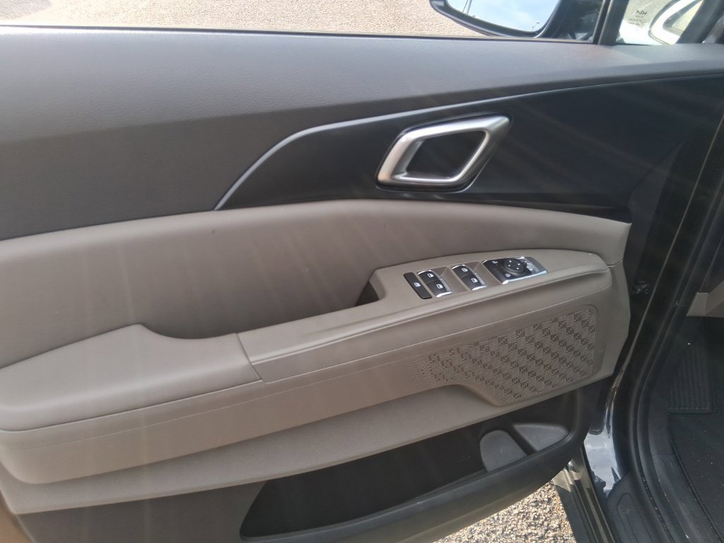 Used 2026 Gray Kia LXS image 11