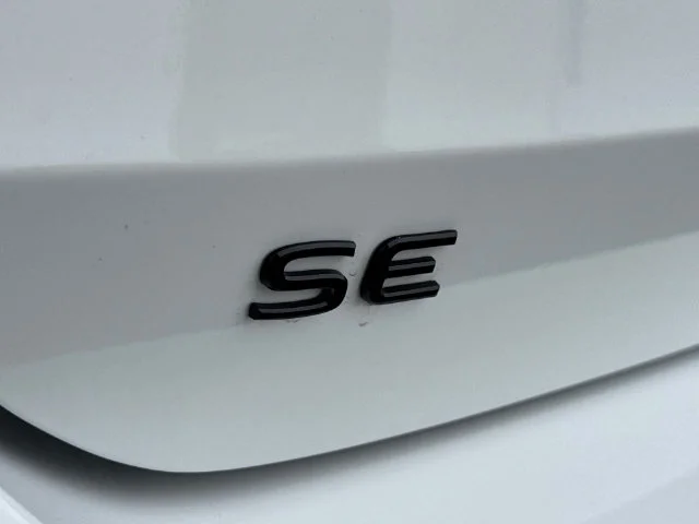 New 2026 Pure White W/Deep Black Roof Volkswagen 1.5T SE Black image 15