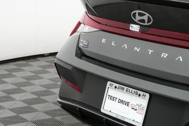 New 2026 Amazon Gray Hyundai SEL Sport image 13