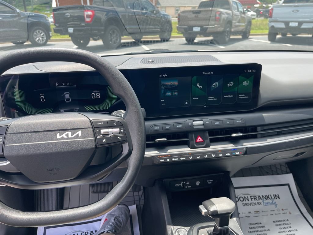 Used 2025 White Kia LX image 16