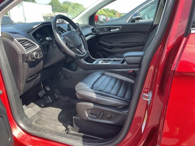 Used 2023 Rapid Red Metallic Tinted Clearcoat Ford SEL image 23