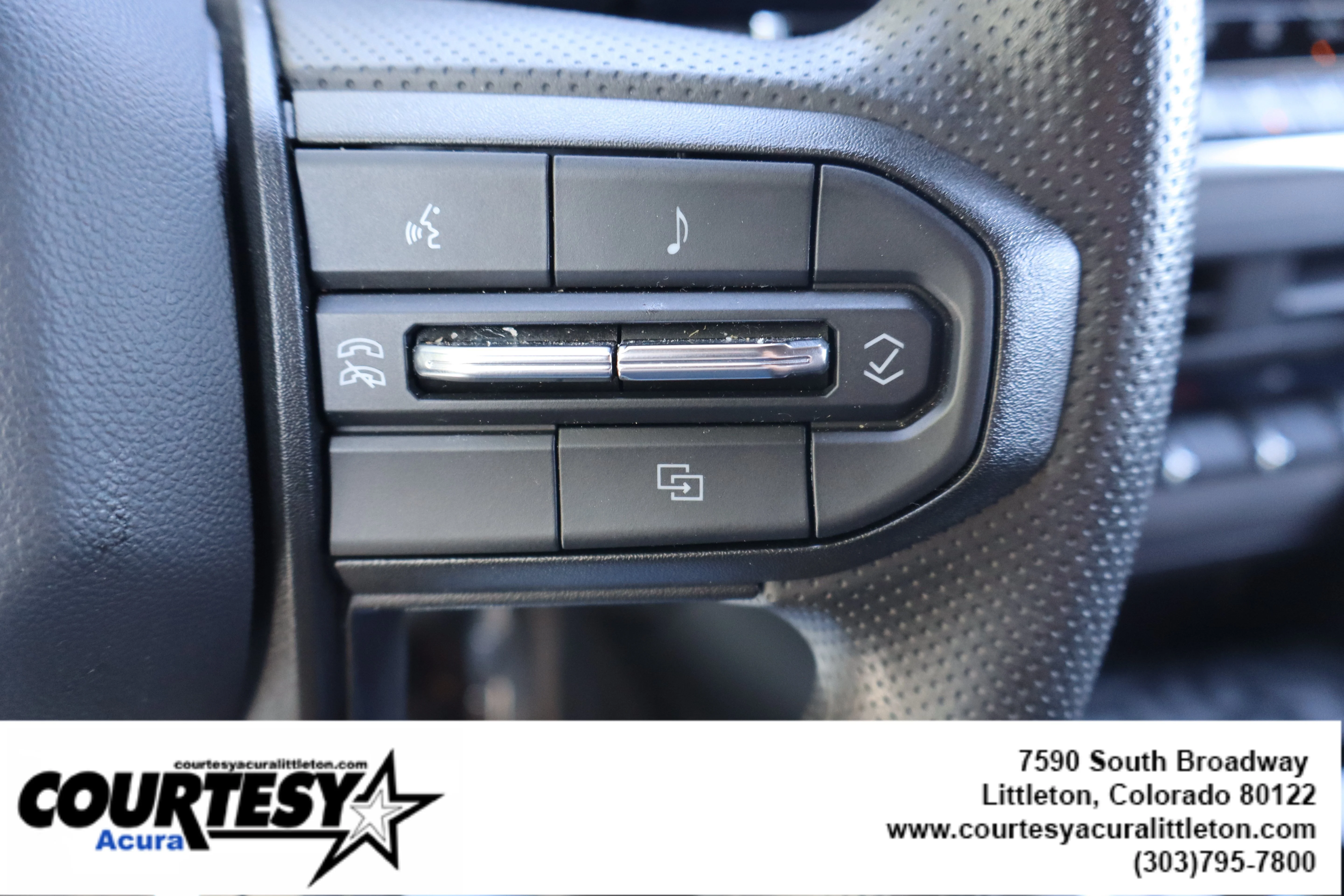 Used 2024 Sterling Gray Metallic Chevrolet 4WD Trail Boss image 12