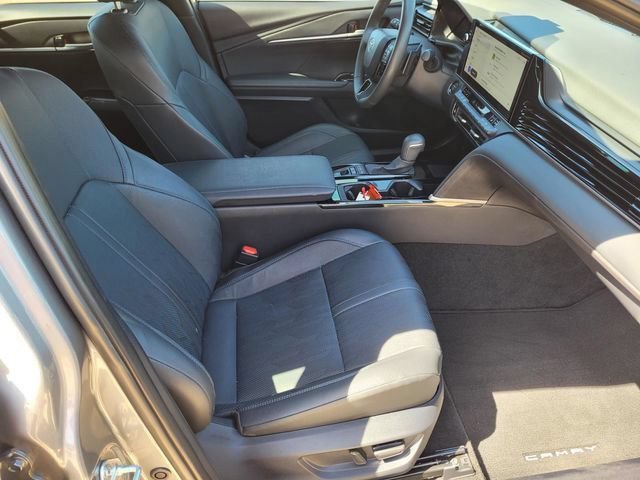 Used 2025 Silver Toyota LE image 25