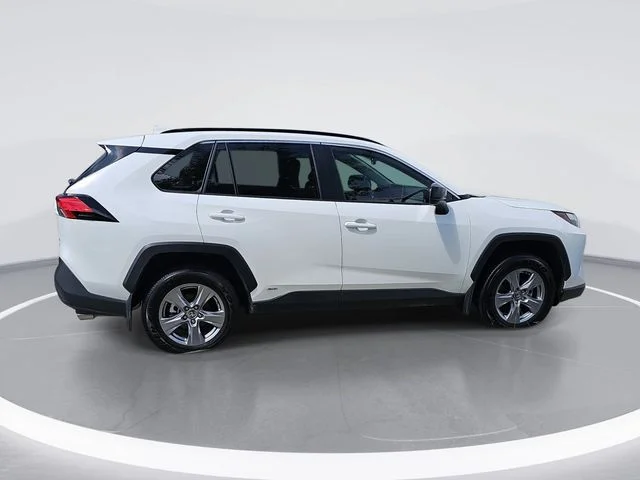 Used 2025 White Toyota LE image 6