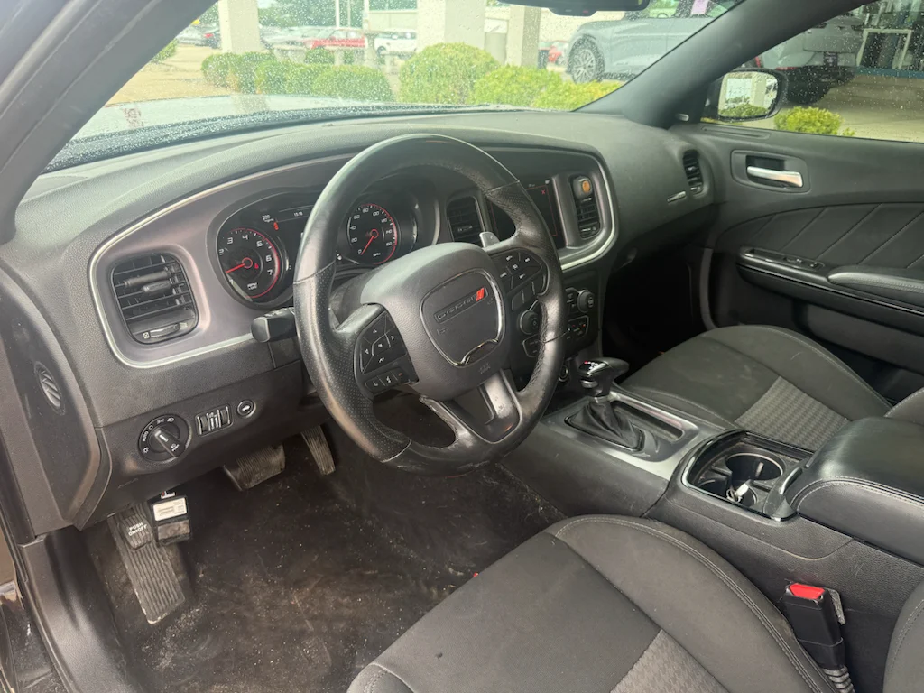 Used 2019 Pitch Black Clearcoat Dodge R/T image 10