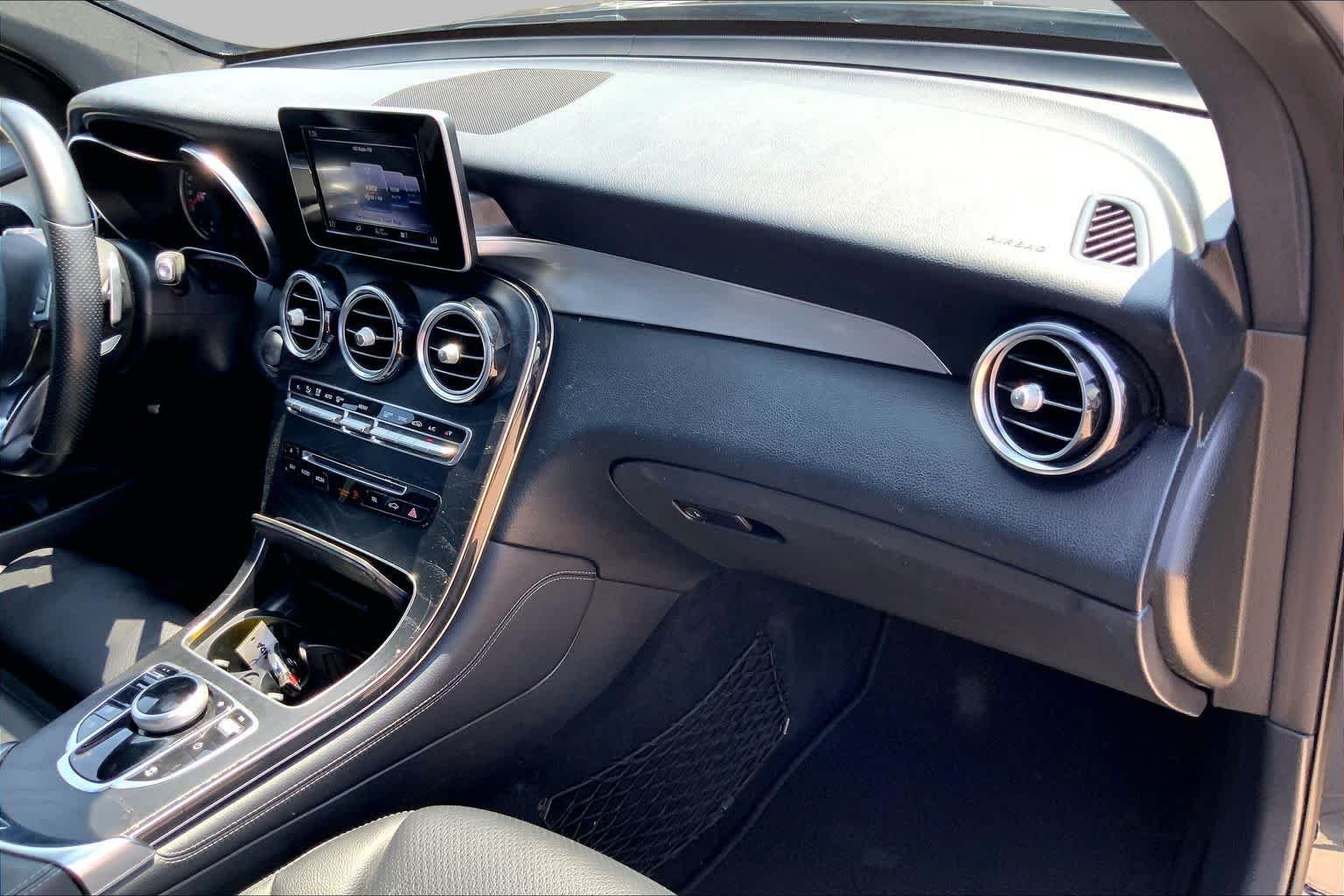 Used 2019 Black Mercedes-Benz GLC 300 image 18