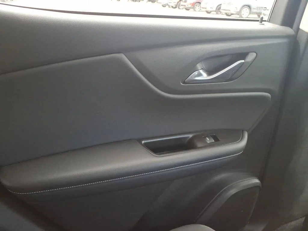 Used 2023 Blue Chevrolet LT image 22