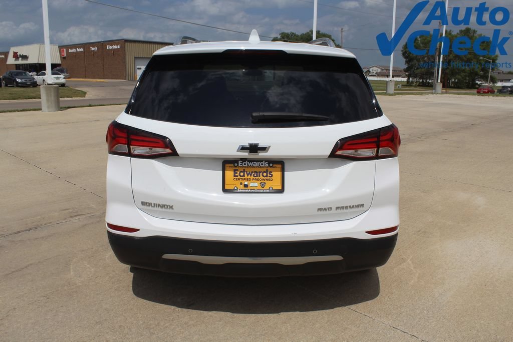 Used 2022 Summit White Chevrolet Premier image 4