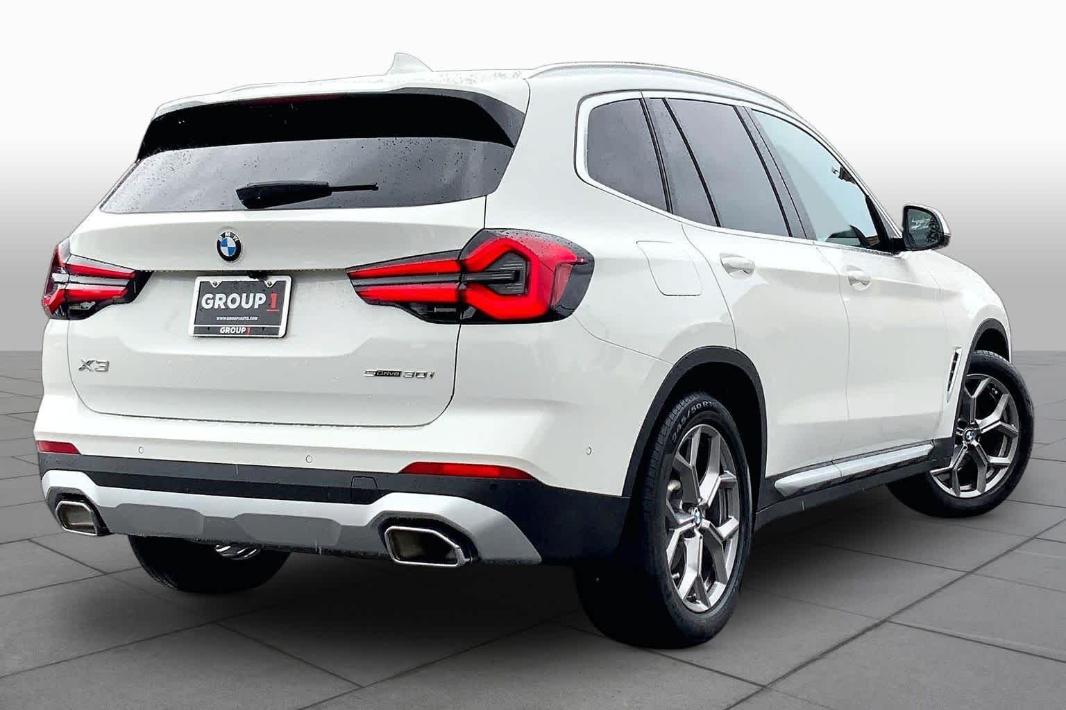 Used 2023 Alpine White BMW sDrive30i image 13