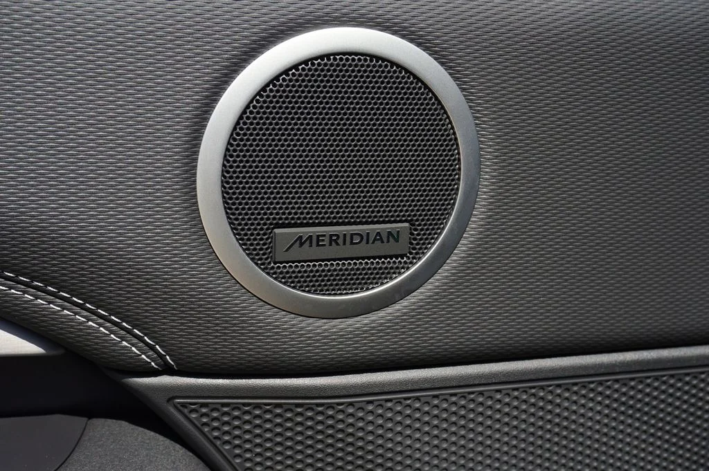 New 2026 Carpathian Grey Land Rover Dynamic SE image 11