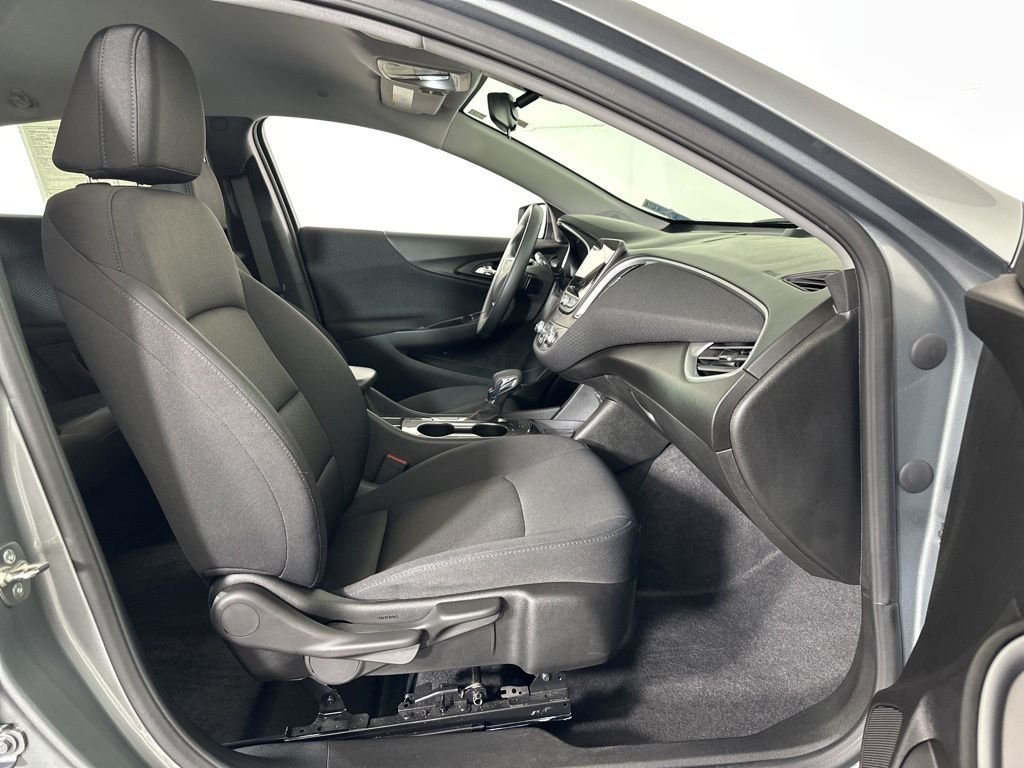Used 2024 Gray Chevrolet RS image 19