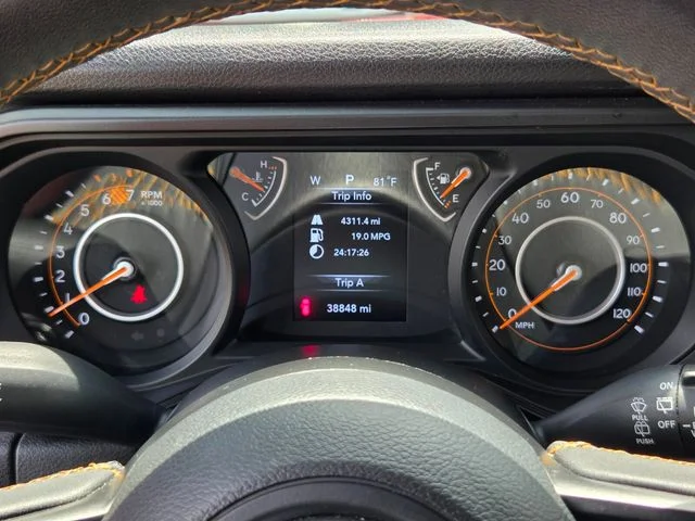 Used 2024 Red Jeep Sport S image 21