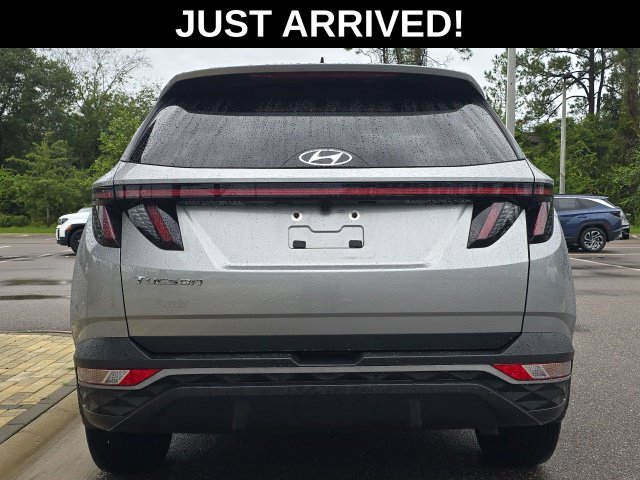 Used 2023 Silver Hyundai SEL image 4