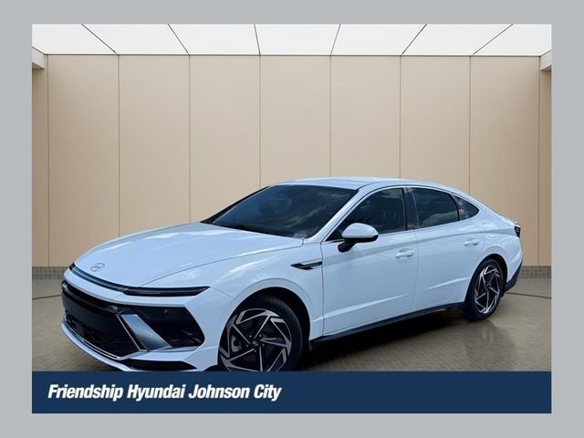 Used 2026 White Hyundai SEL Sport image 1