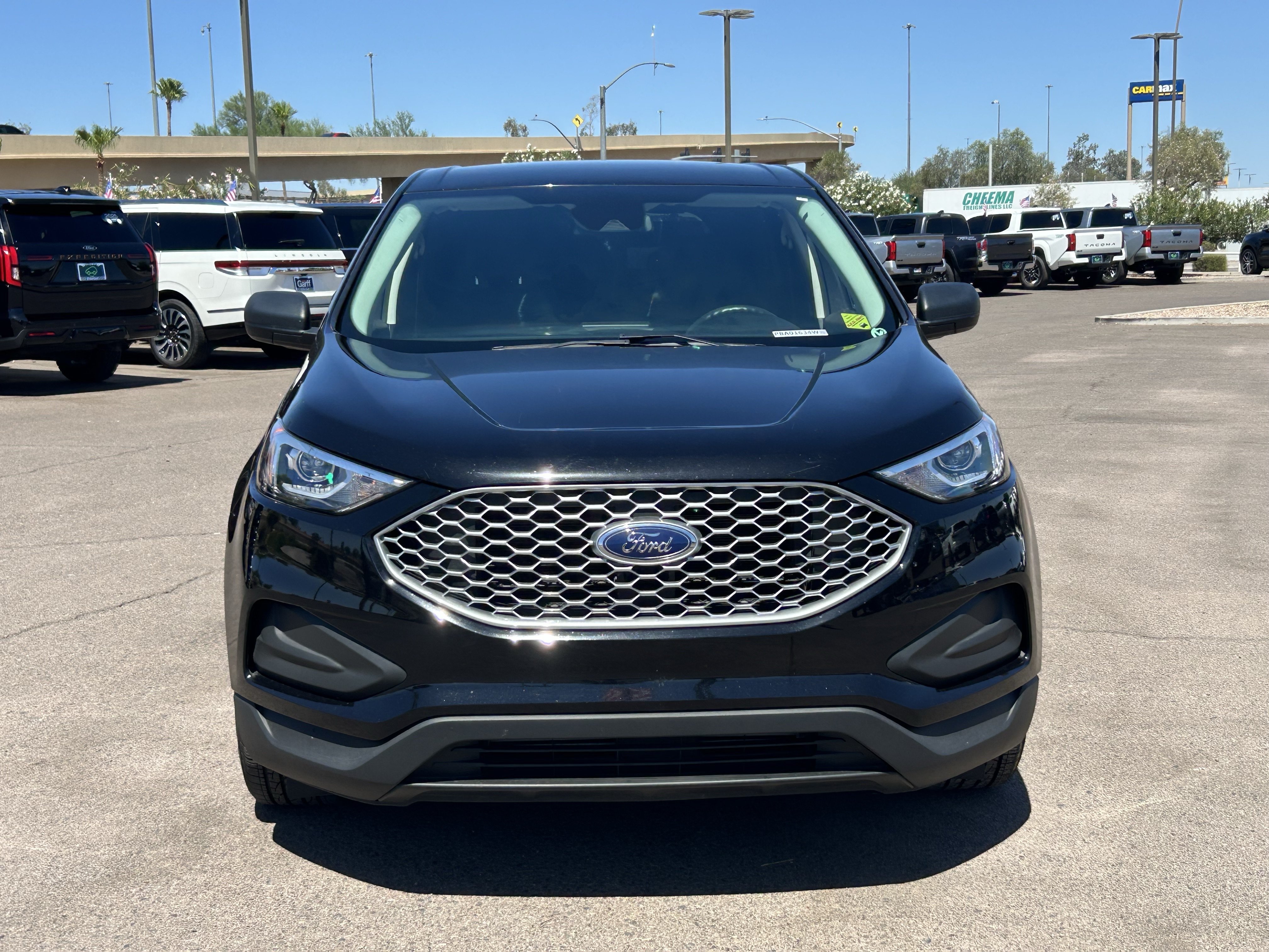 2023 Ford Edge SE - Photo 8