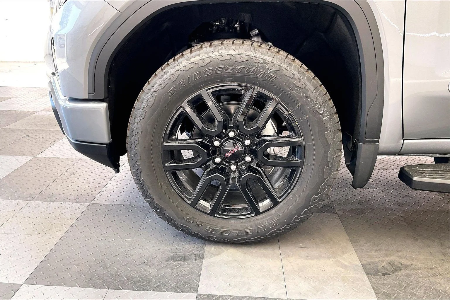 New 2026 Sterling Metallic GMC Elevation image 14