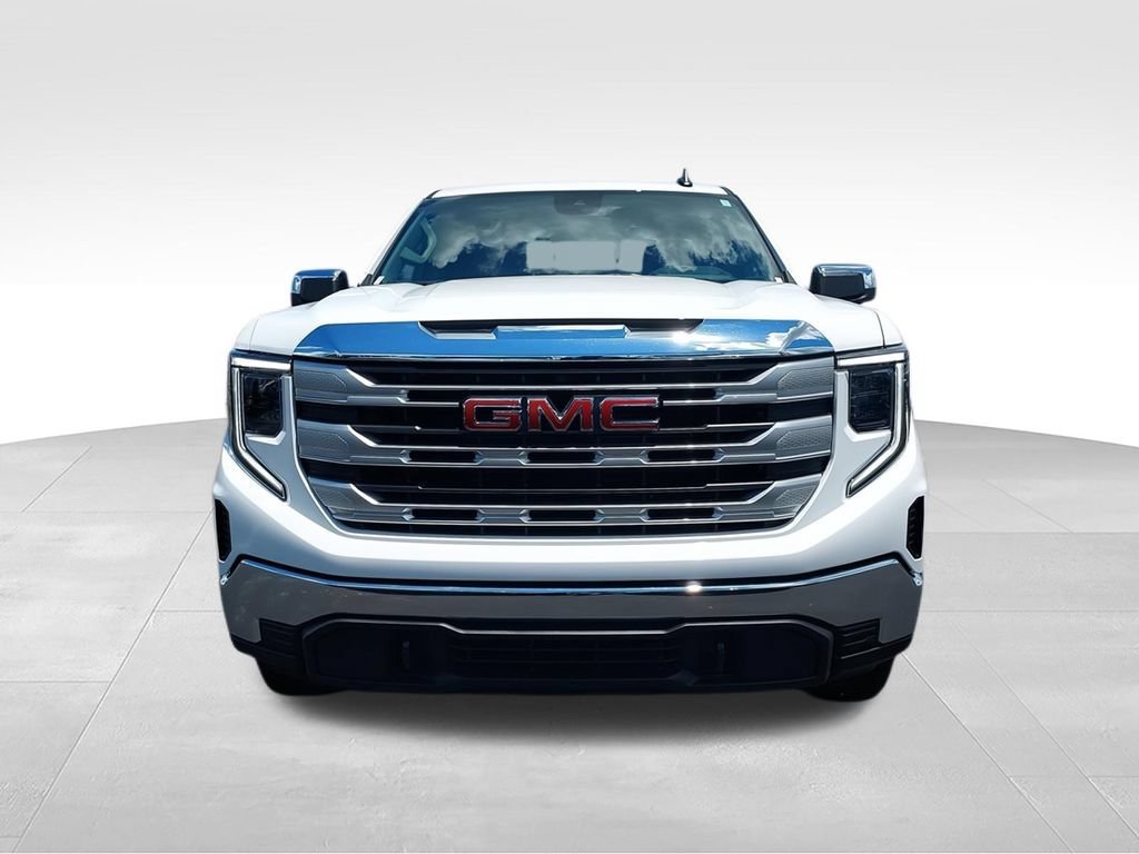 New 2026 Summit White GMC SLE image 3