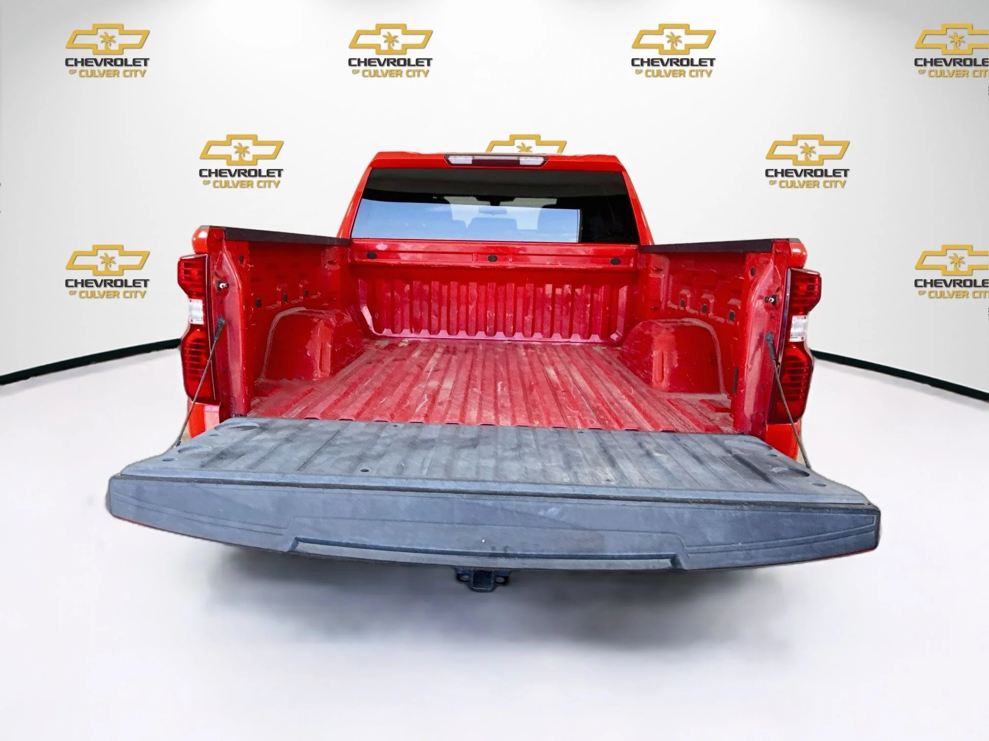 Used 2019 RED HOT Chevrolet LT image 27