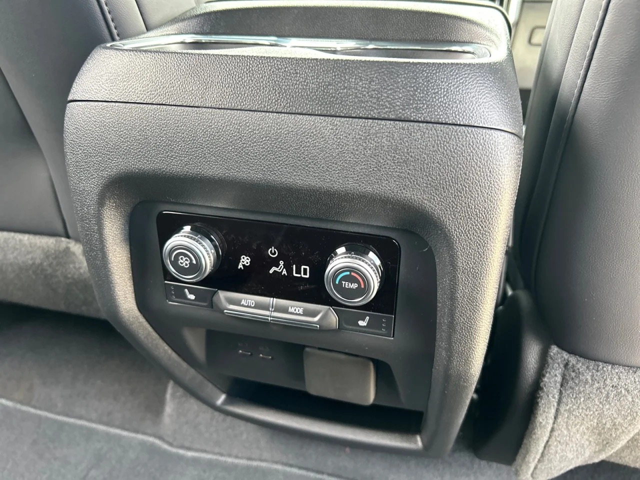 New 2026 Sterling Metallic GMC Elevation image 22