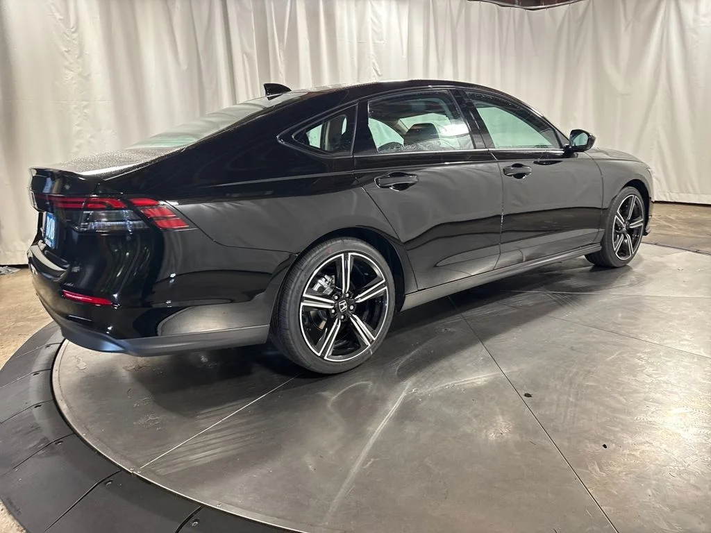 New 2026 Crystal Black Pearl Honda SE image 8