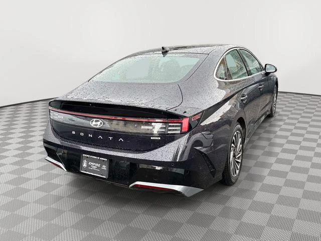 Used 2024 Carbon Blue Hyundai Limited image 2