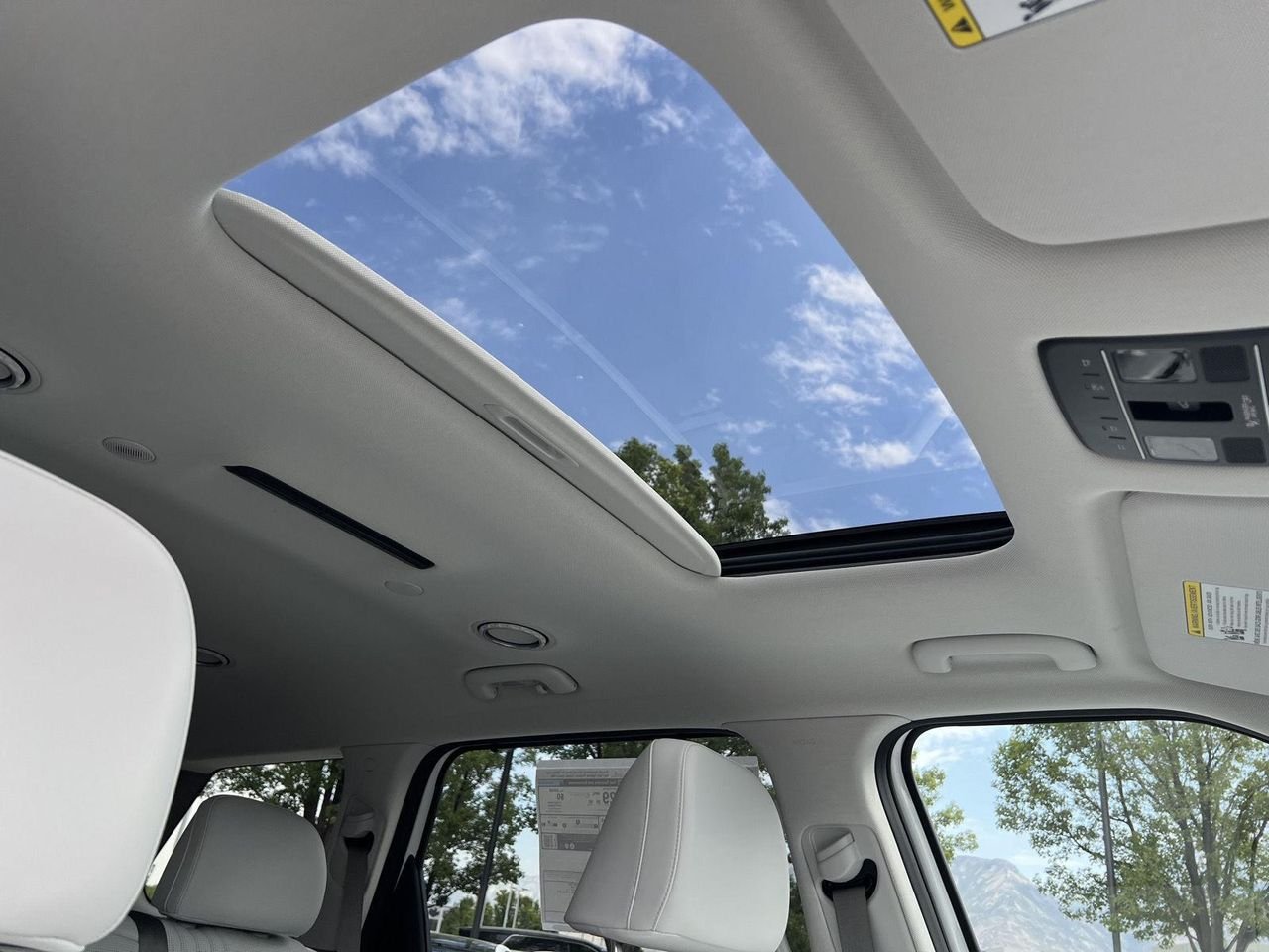 New 2026 Creamy White Pearl Hyundai SEL Premium 8P image 59