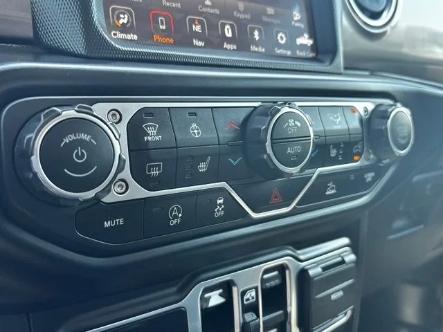 Used 2020 White Jeep Overland image 15